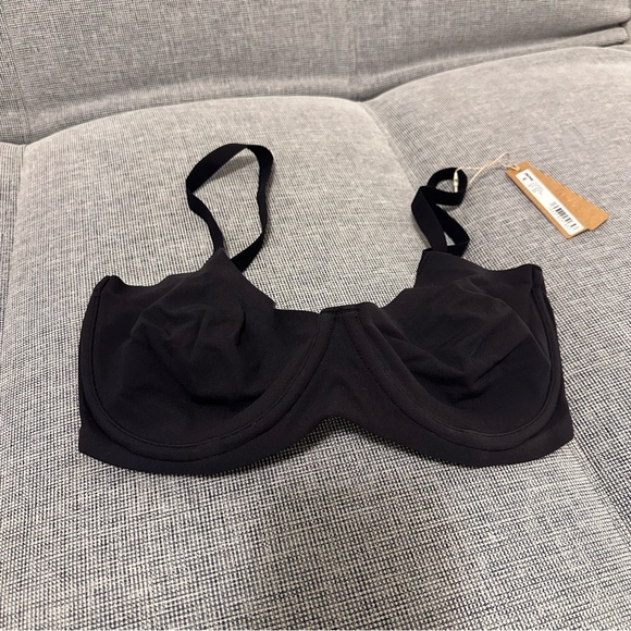 SKIMS Other - NWT SKIMS 32DDD Onyx/Black Fits Everybody Unlined Demi Bra